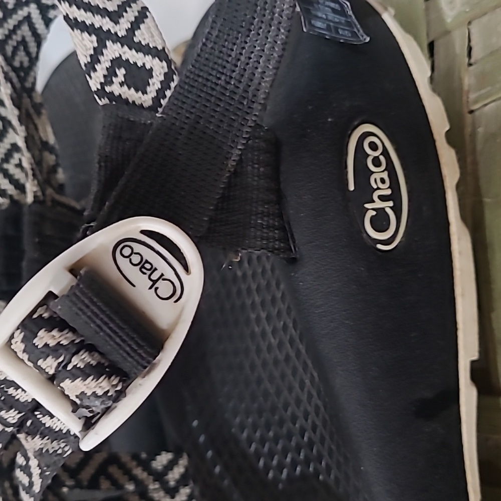 Chaco's Womens ZX1 Black White Patterned Classic Sport Sandals Size 9 - Picture 3 of 8
